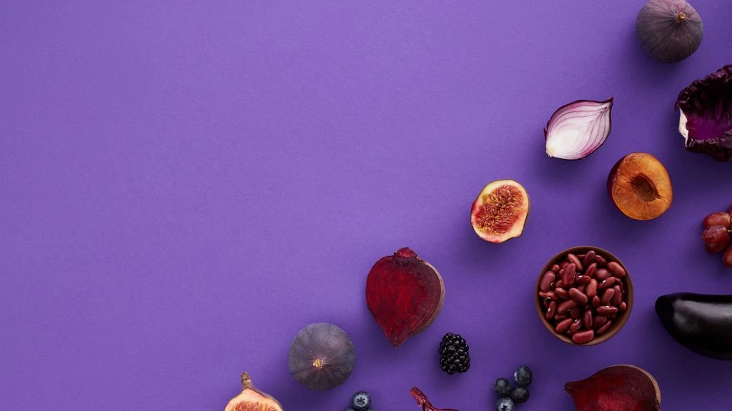 Smoothie bowl de açái y plátano con granola